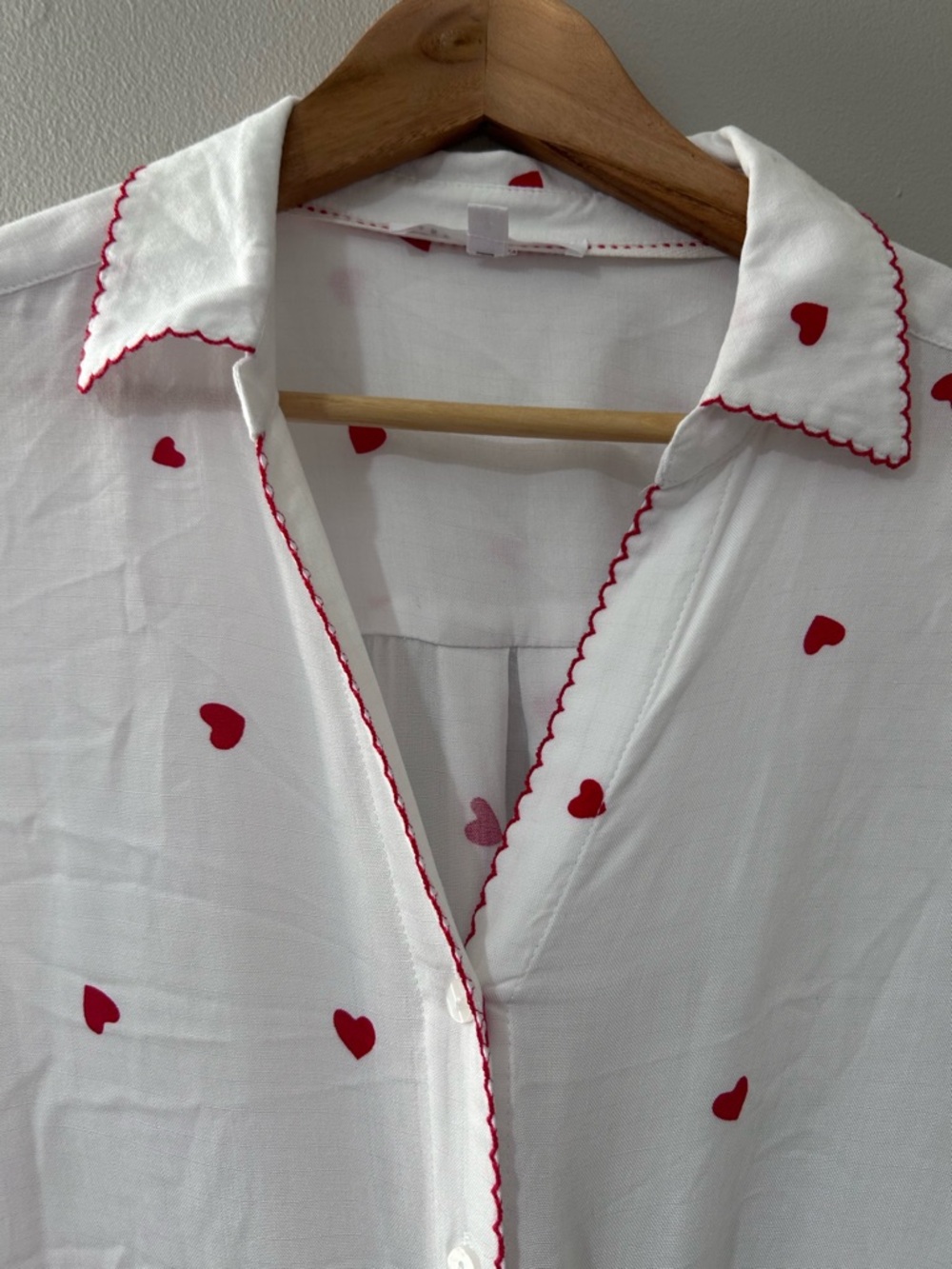 Jane + Delancey Allie Top, white button-down Heart Print Blouse. M - Picture 12 of 12